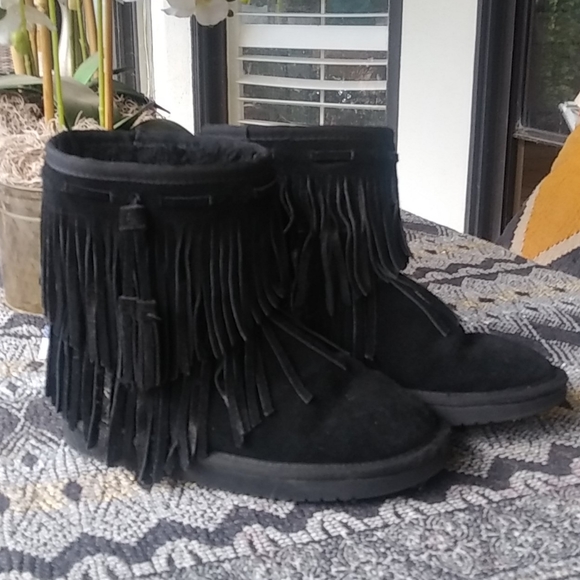 GIFTED Koolaburra by Ugg Black Cable Fringe Boots Uggs - Picture 2 of 15